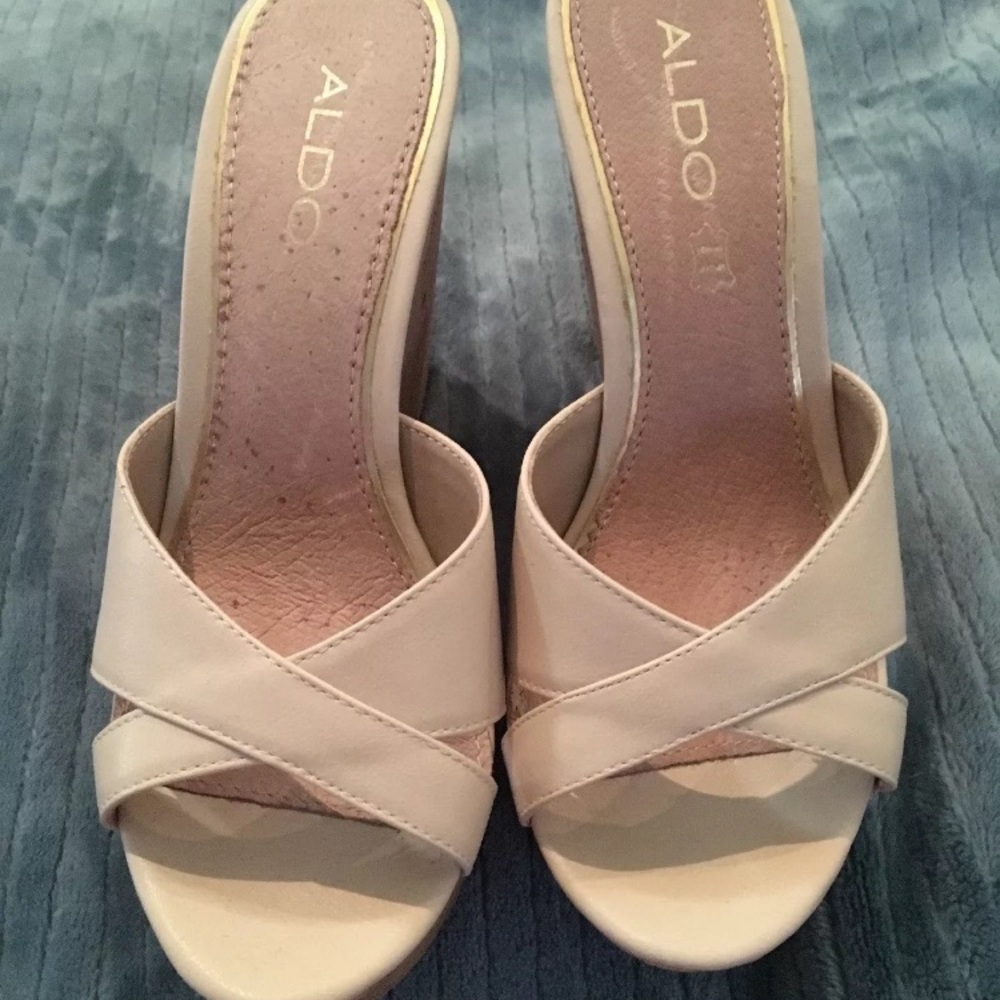Aldo wedges